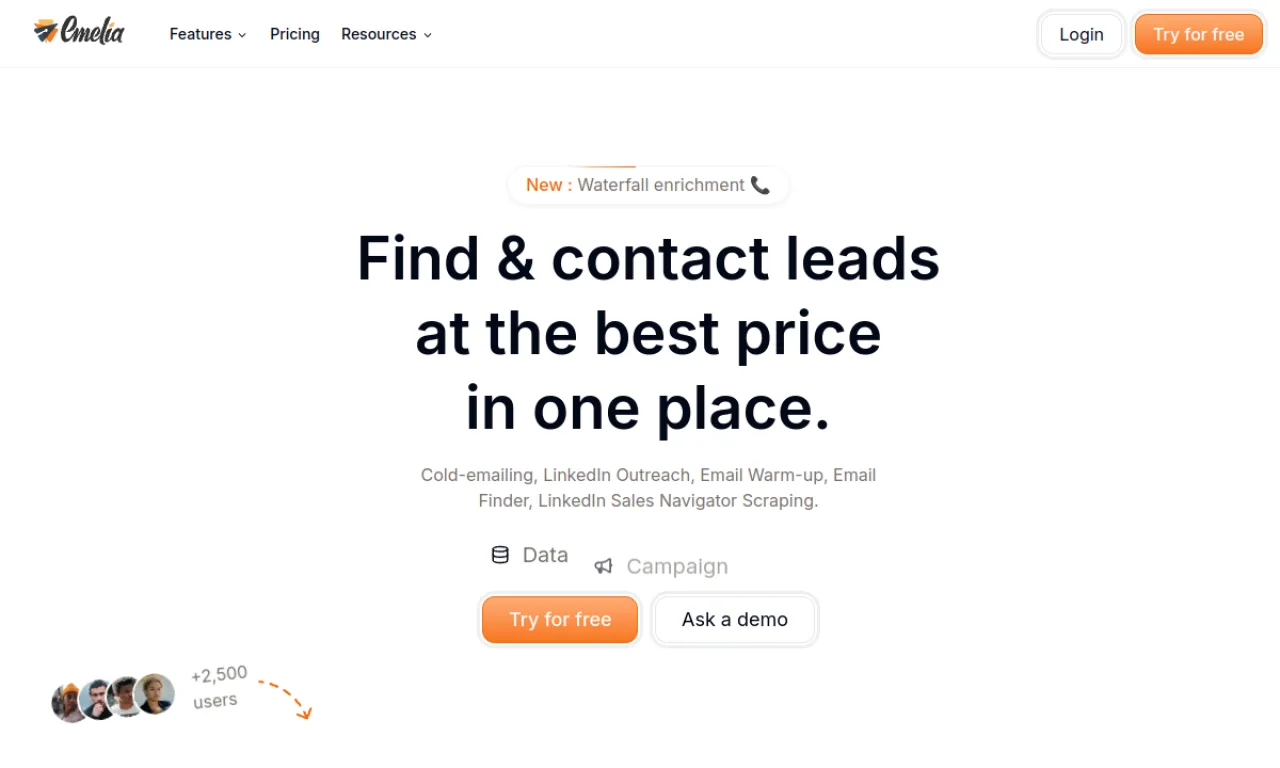 Screenshot of Emelia website